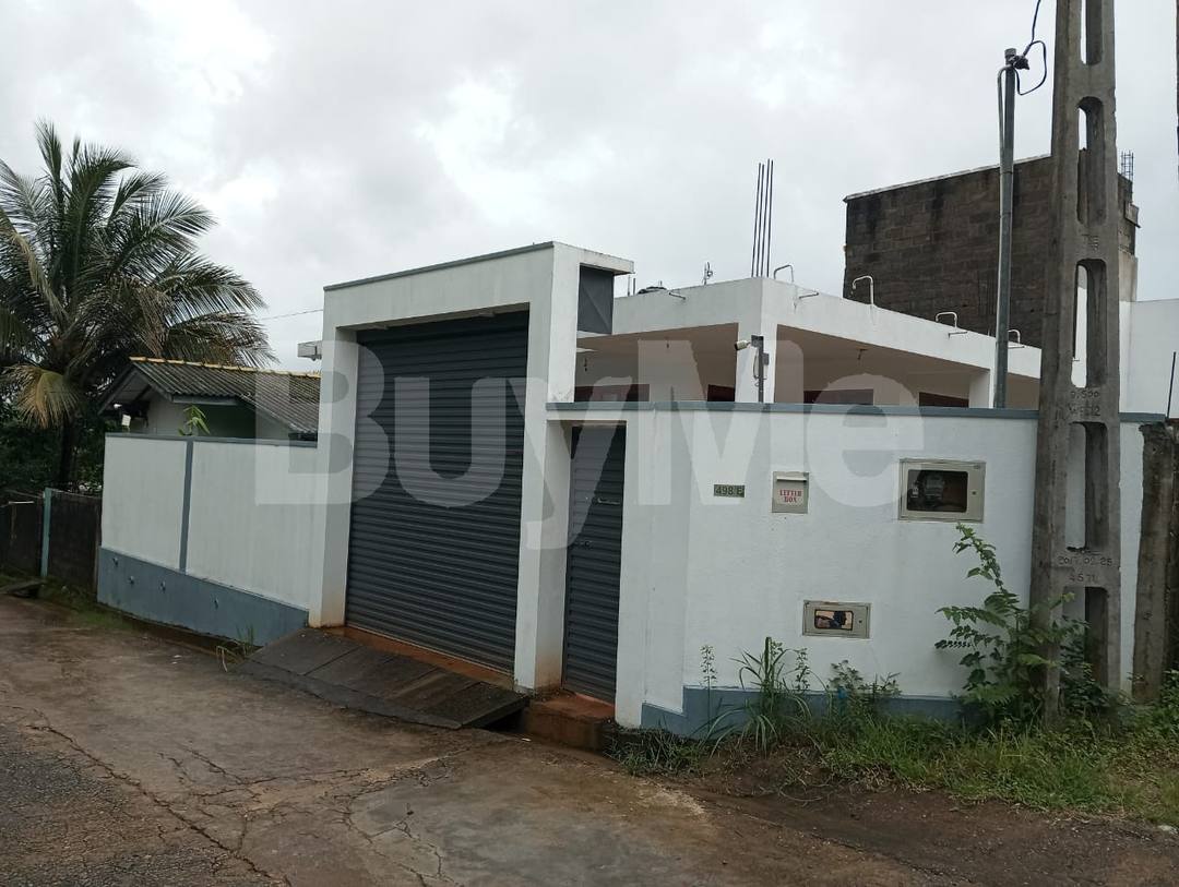 HOUSE FOR SALE IN KIRIWATHTHUDUWA
