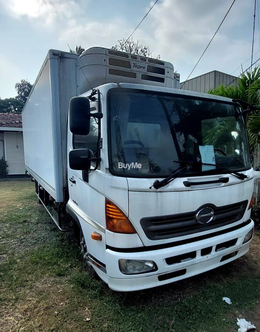 HINO RANGER FREEZER TRUCK 2011