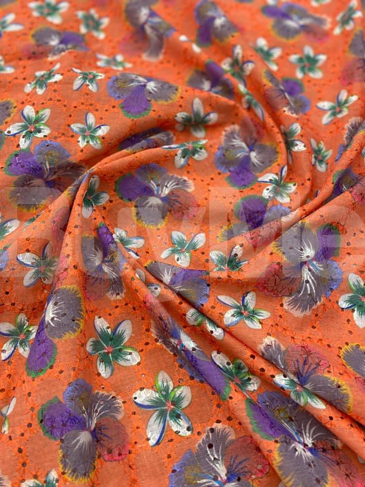 WOMEN'S CLOTHING DESIGN