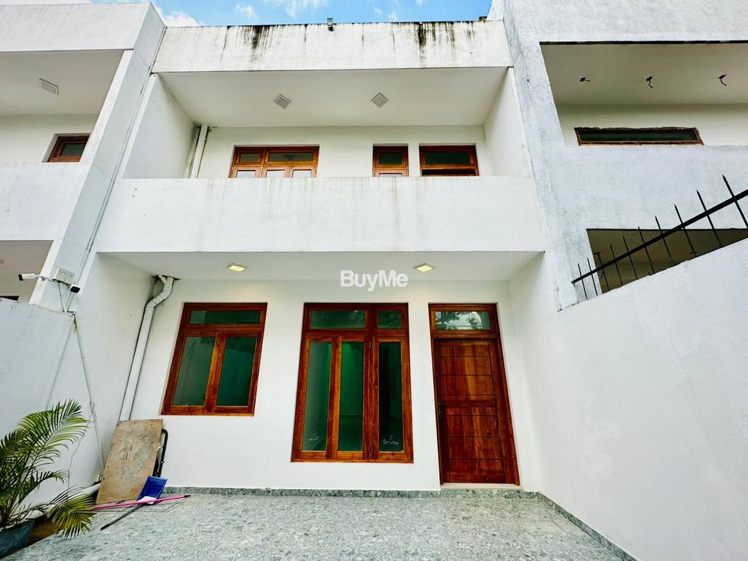 Newly Built Super Luxury 3 story house for sale in Dehiwala (S202)