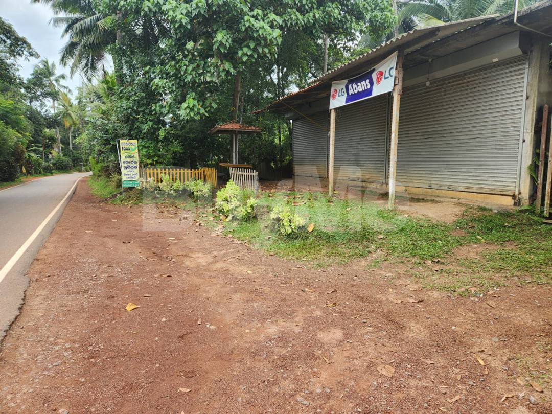 VALUABLE 10 PERCH LAND WITH 3 SHOP FOR SALE IN COLOMBO KANDY ROAD