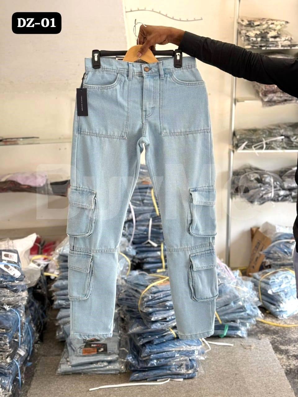 MEN4 POCKET CARGO DENIM - ICE BLUE