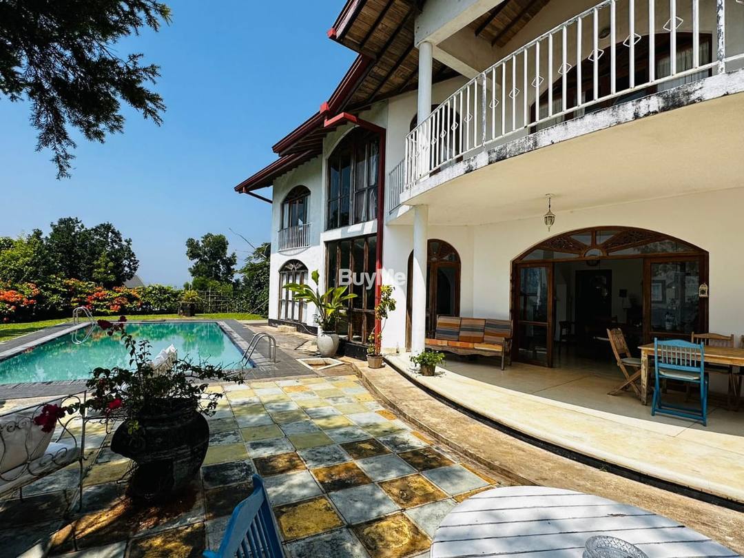 HOLIDAY BUNGALOW AVAILABLE FOR SALE IN KANDY, PERADENIYA