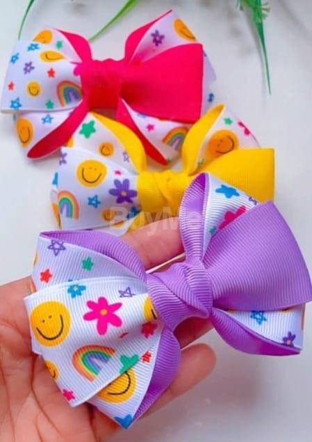 POM POM CLIPS