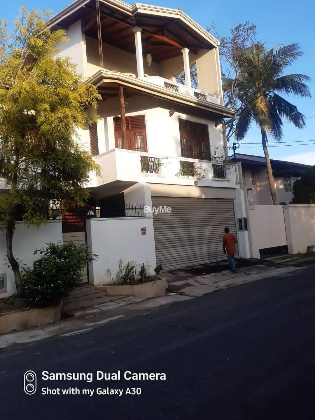 THREE-STORY FULLY FURNISHED HOUSE FOR RENT IN RATMALANA