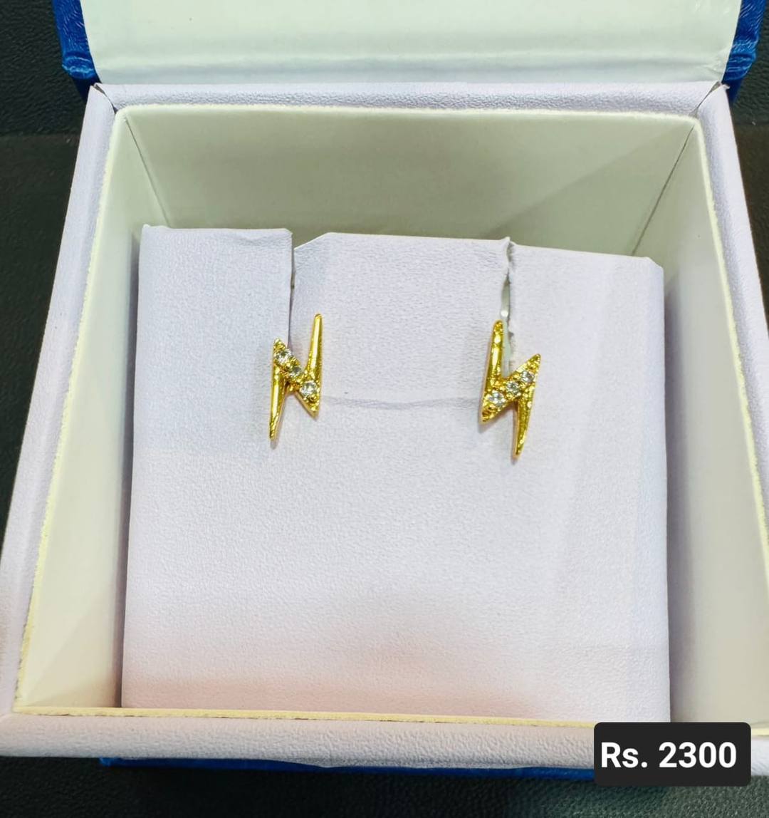 EARRING