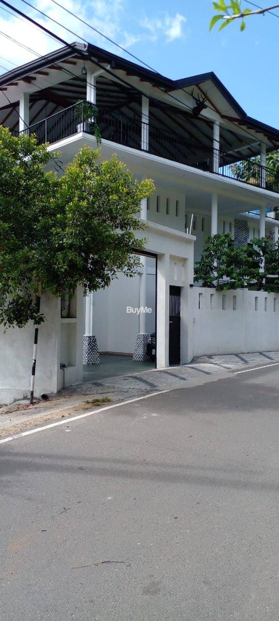 LUXURY VILLA FOR SALE - KANDY