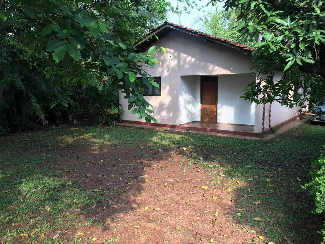 LAND WITH HOUSE FOR SALE KOTHALAWALA