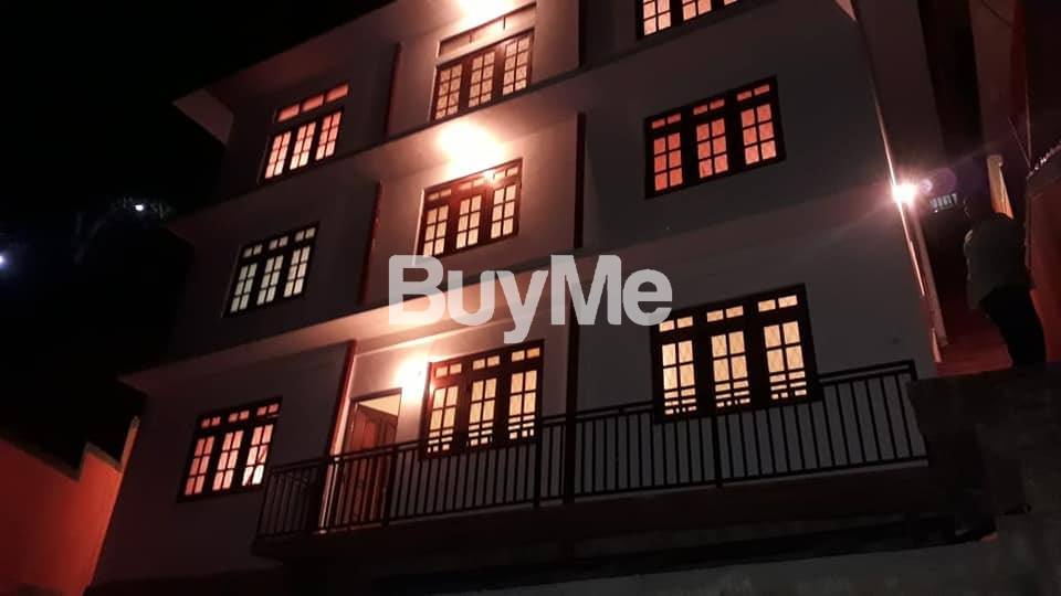 3 STORIES HOUSE (APARTMENT) FOR SALE IN HEART OF KANDY CITY