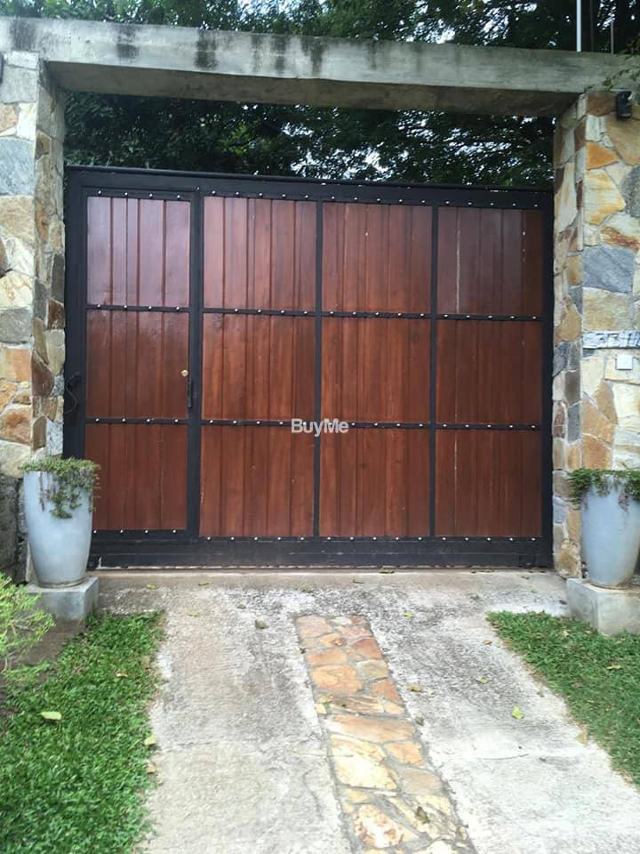 HOLIDAY BUNGLOW FOR SALE IN KANDY
