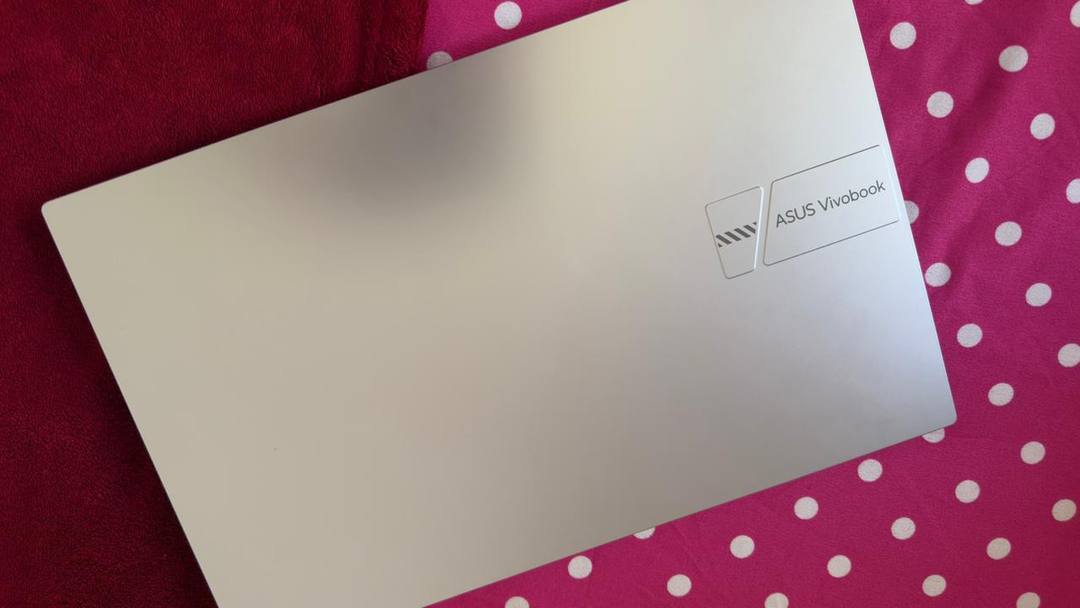 💻 ASUS VIVOBOOK X1504VA FOR SALE – 13TH GEN I3 | 16GB RAM | 2Y WARRANTY | BOX + BAG INCLUDED