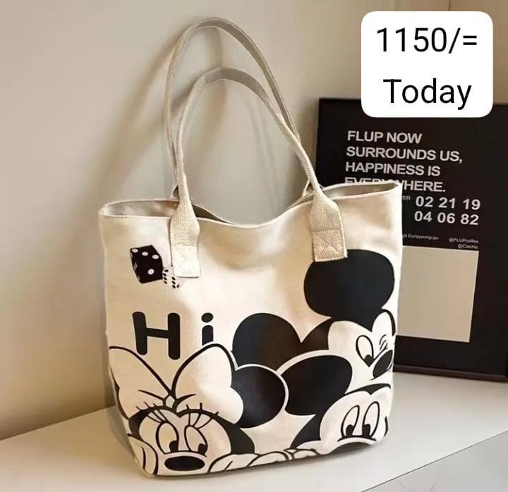 BLACK AND WHITE DESIGN BAG