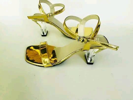 GOLD HEELS