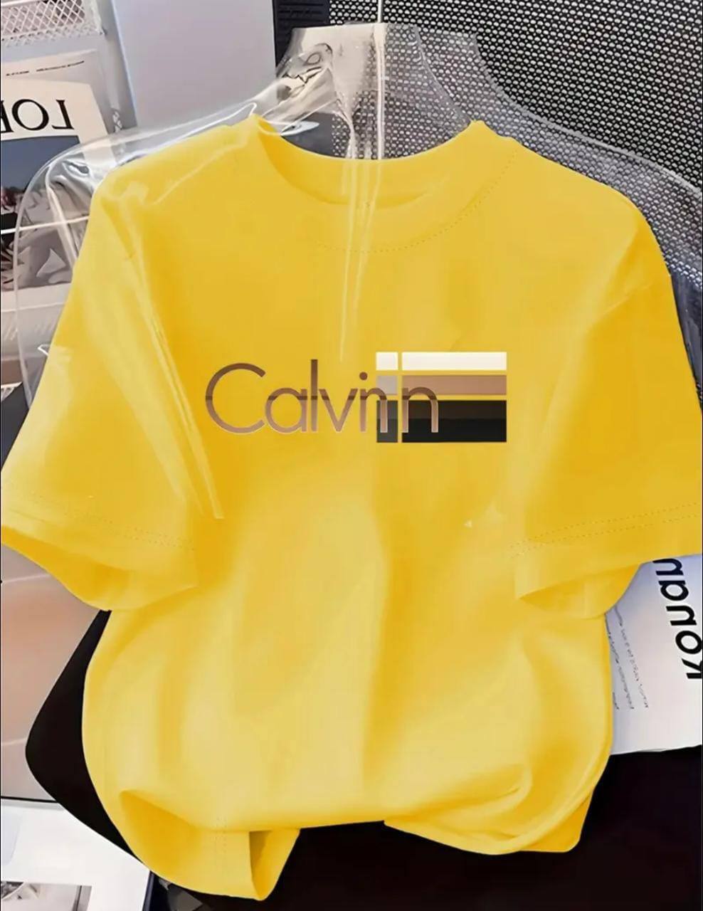 CASUAL TEE WITH 'CALVIN' PRINT - YELLOW
