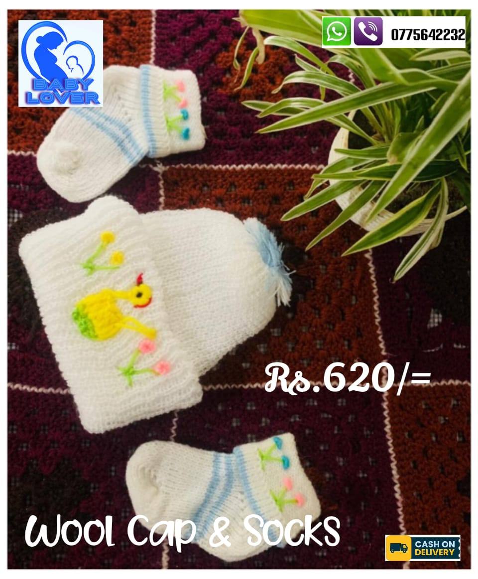 WOOL CAP & SOCKS