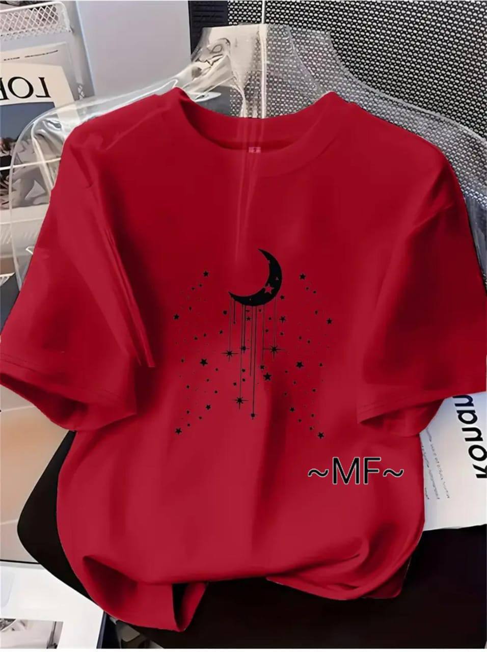 RED TEE WITH 'HALF MOON' PRINT