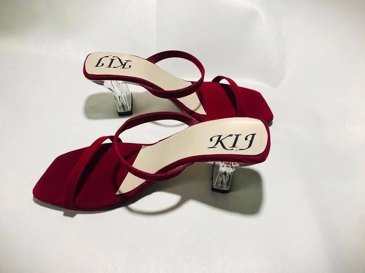 HEELS GLASS RED