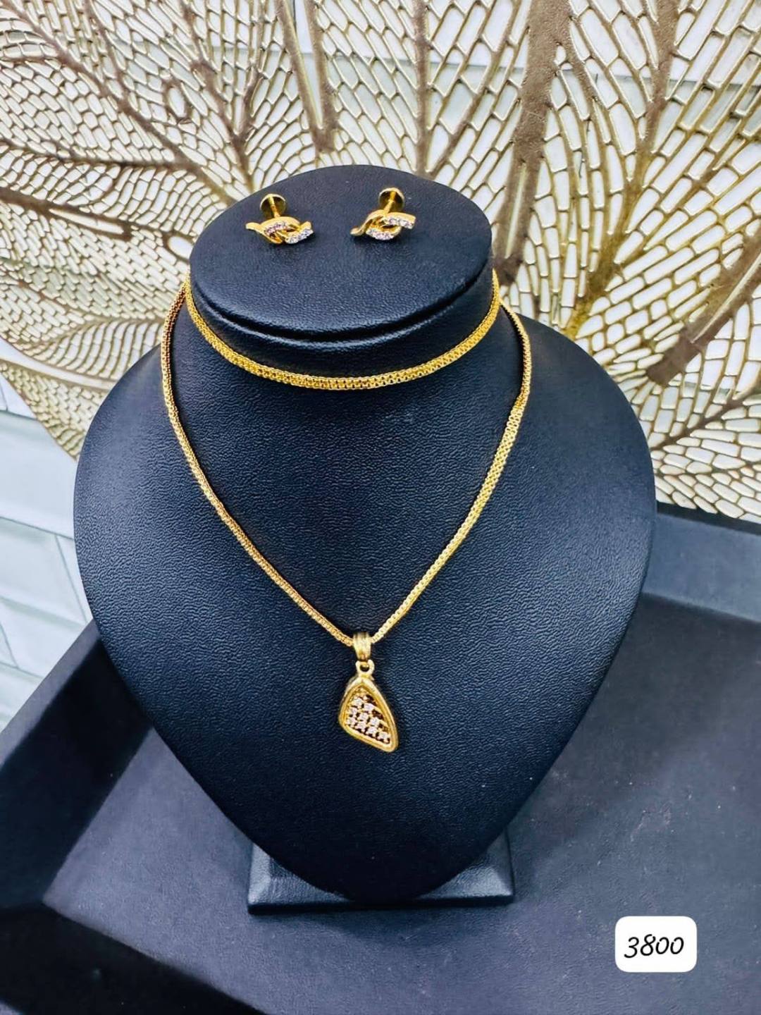 GOLD PLATED JEWELERY SET