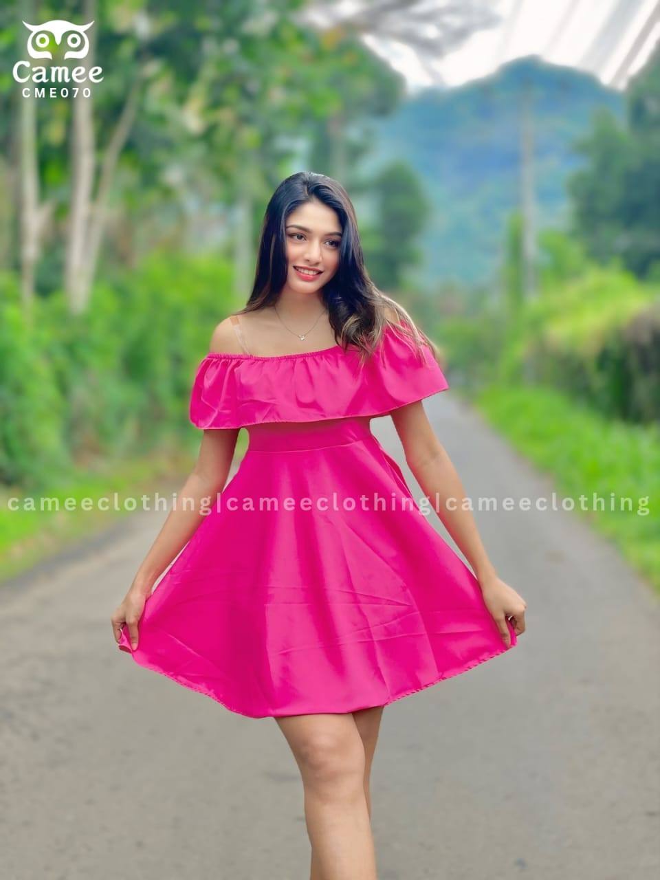 MODERN LADIES SHORT FROCK DESIGN