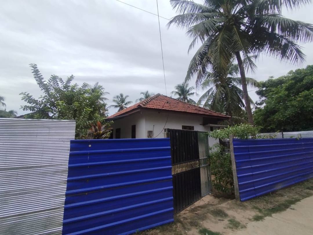 LAND WITH HOUSE FOR SALE IN BATTICALOA