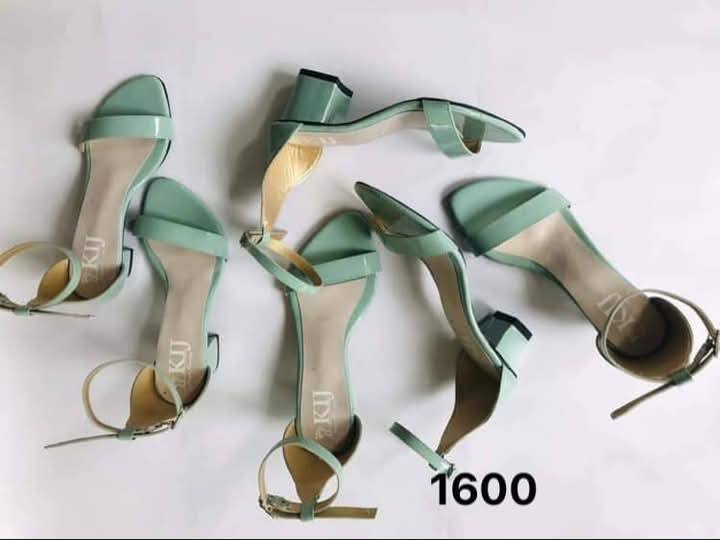 GREEN HEELS