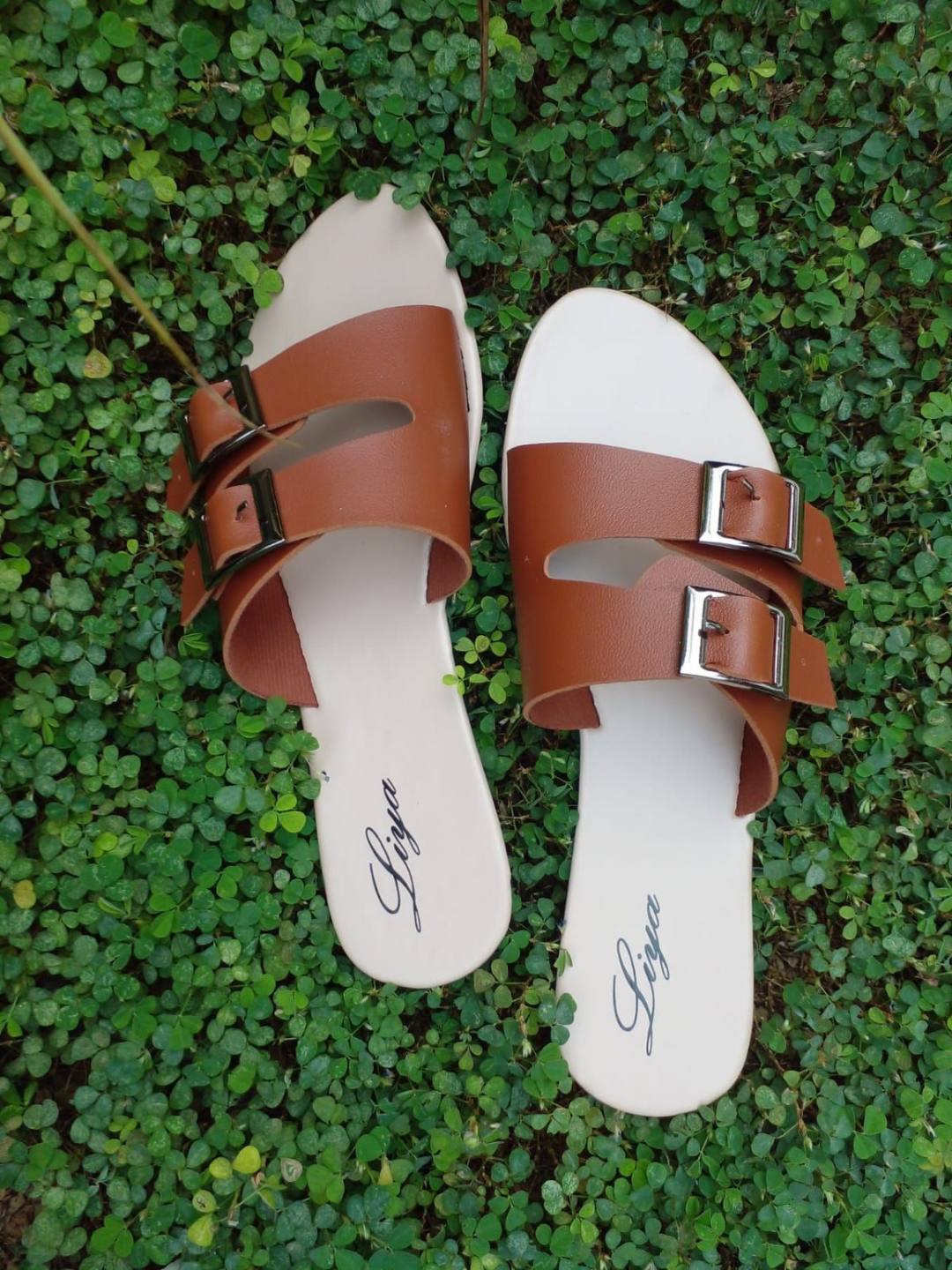 BROWN SLIPPERS SET