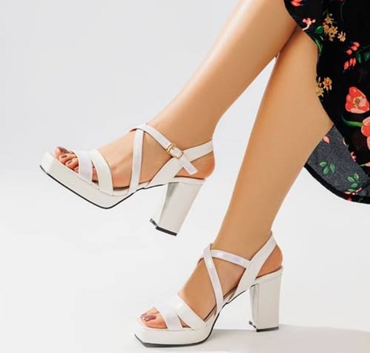 WHITE HEELS 4 INCH