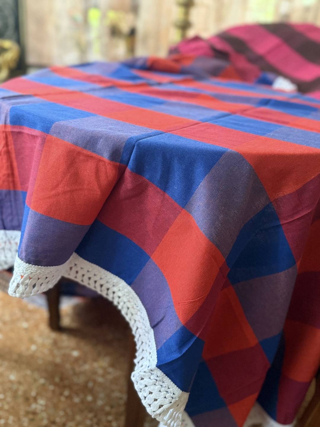 TABLE CLOTH
