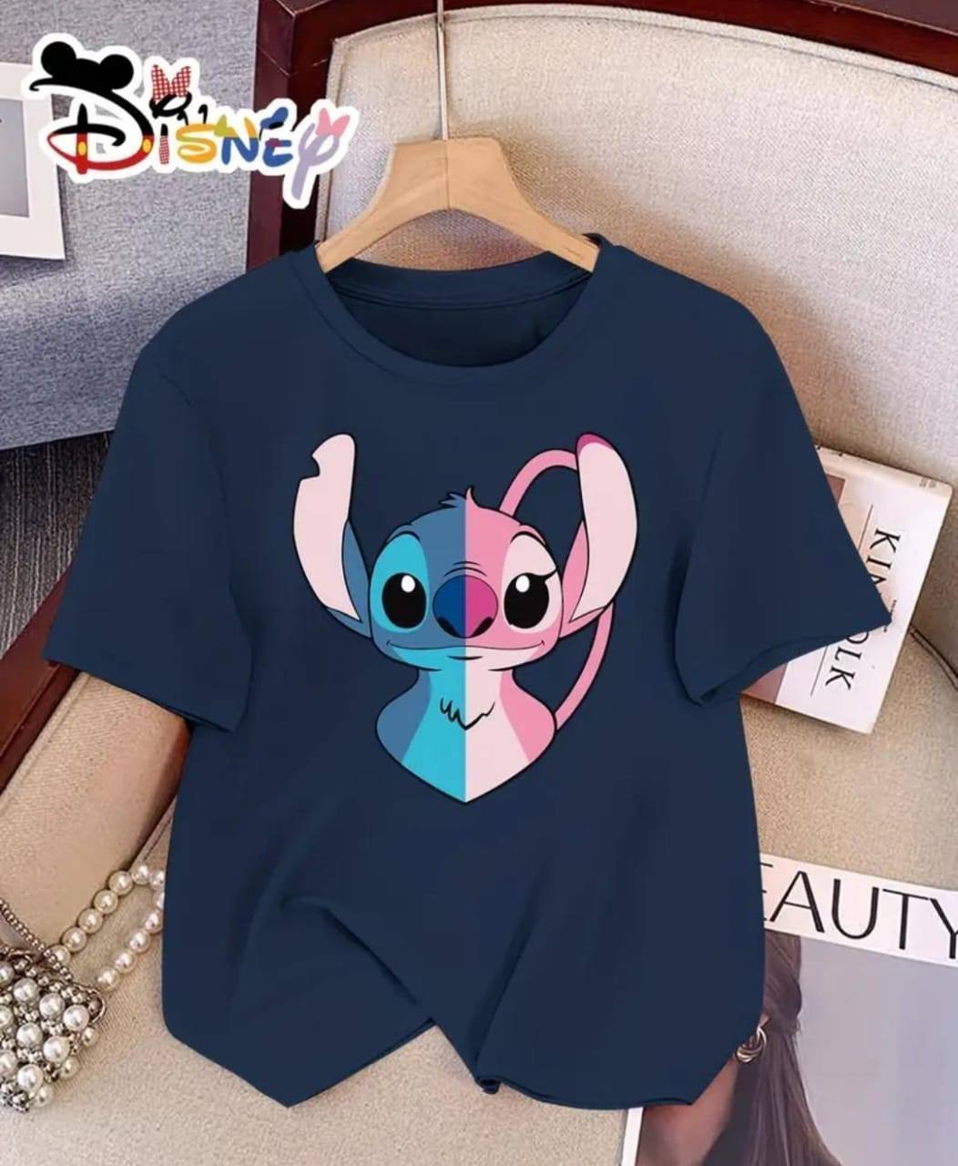 CASUAL TEE WITH LADIES