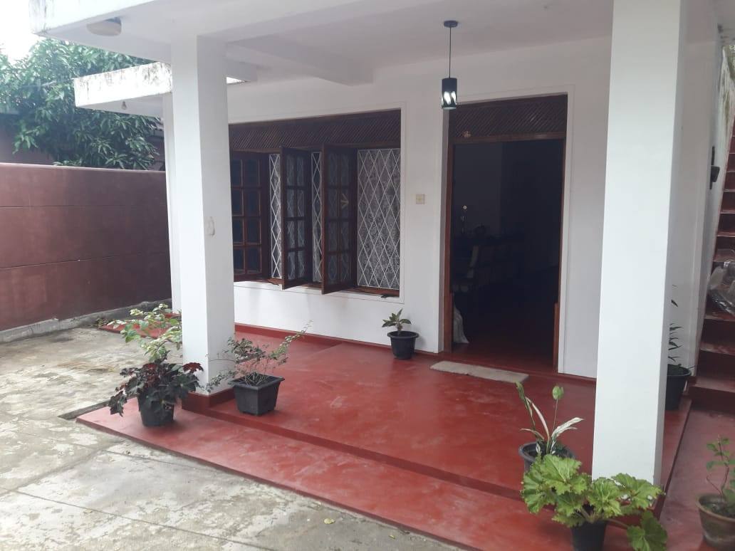 HOUSE FOR SALE IN AMUNUGAMA, YAKGAHAPITIYA