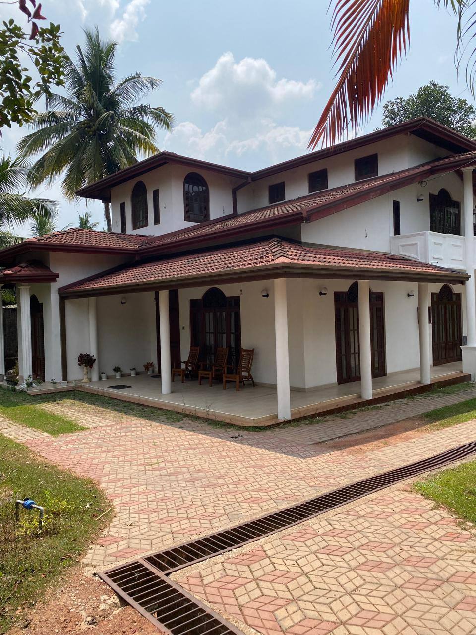 TWO-STOREY HOUSE FOR SALE IN GANEMULLA