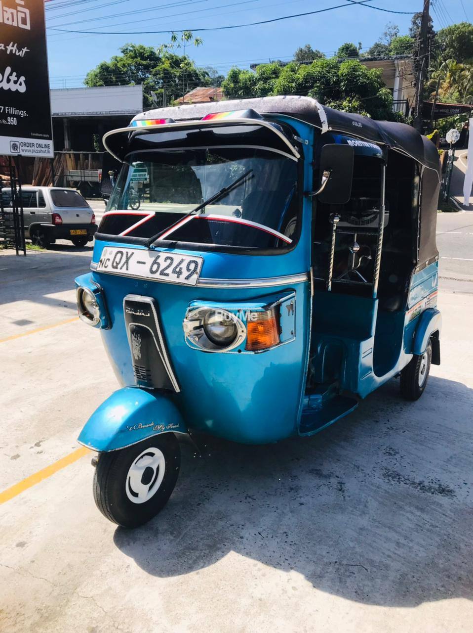 BAJAJ RE THREE WHEELER 2010