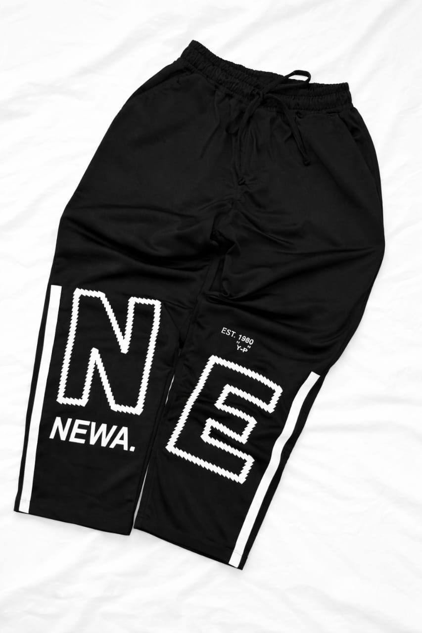 TRENDING BOTTOM STREET STYLE LOOK