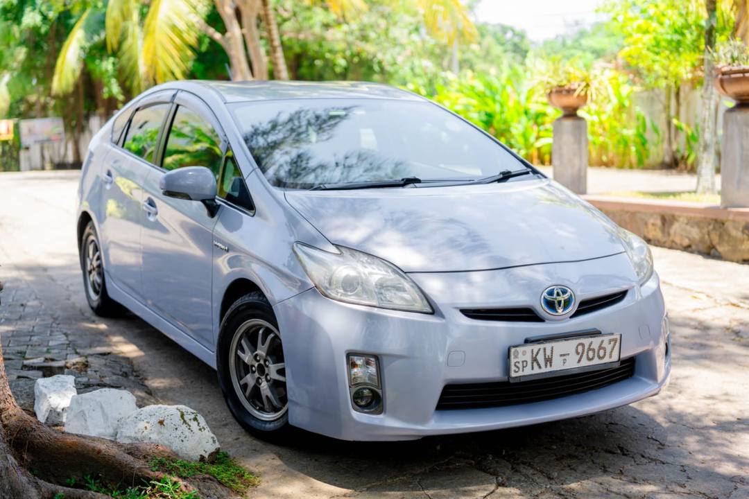 TOYOTA PRIUS DAA ZVW30 2011/2013