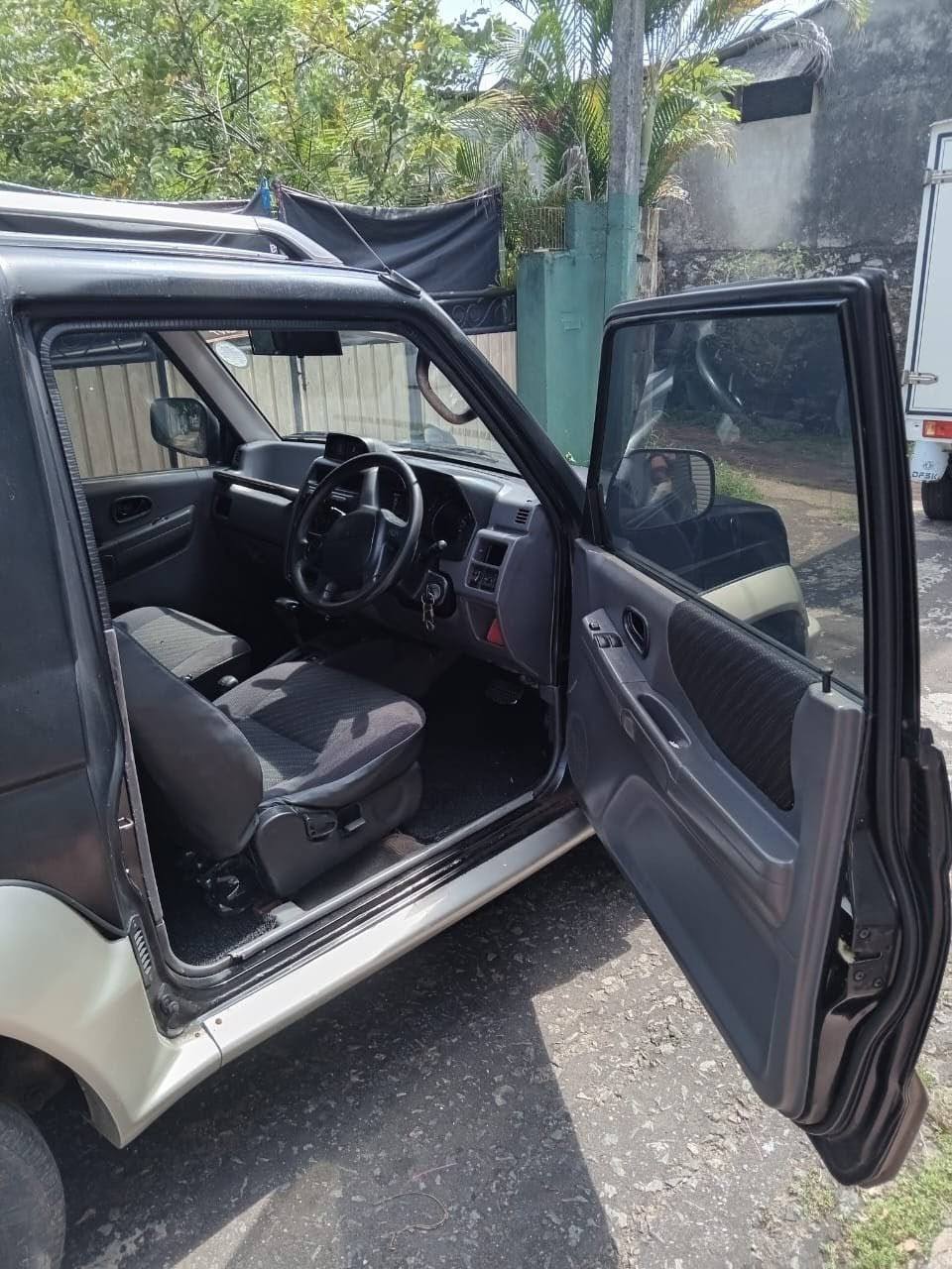 MITSUBISHI PAJERO JR 4X4, AUTOMATIC
