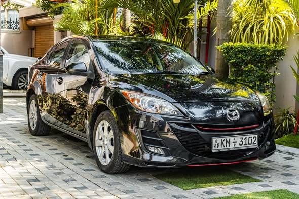 MAZDA 3 2011