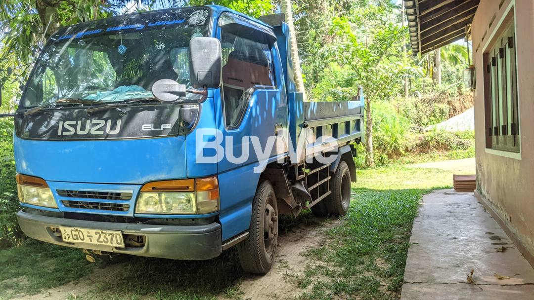 ISUZU TIPPER -  4HF1 2002