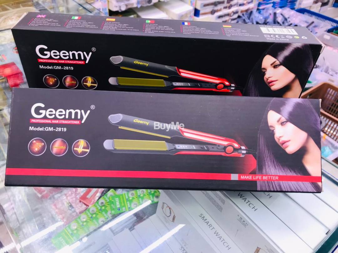 PROFESSIONAL HAIR IRON