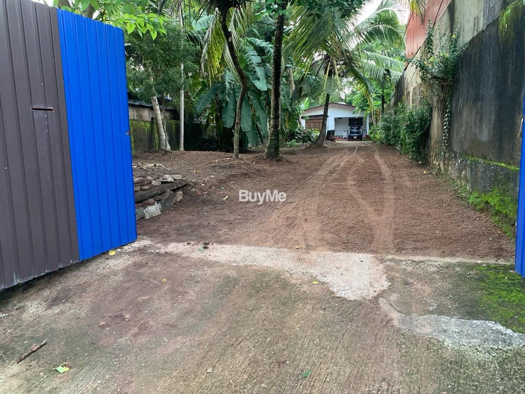 LAND AND HOUSE SALE IN MAHARAGAMA